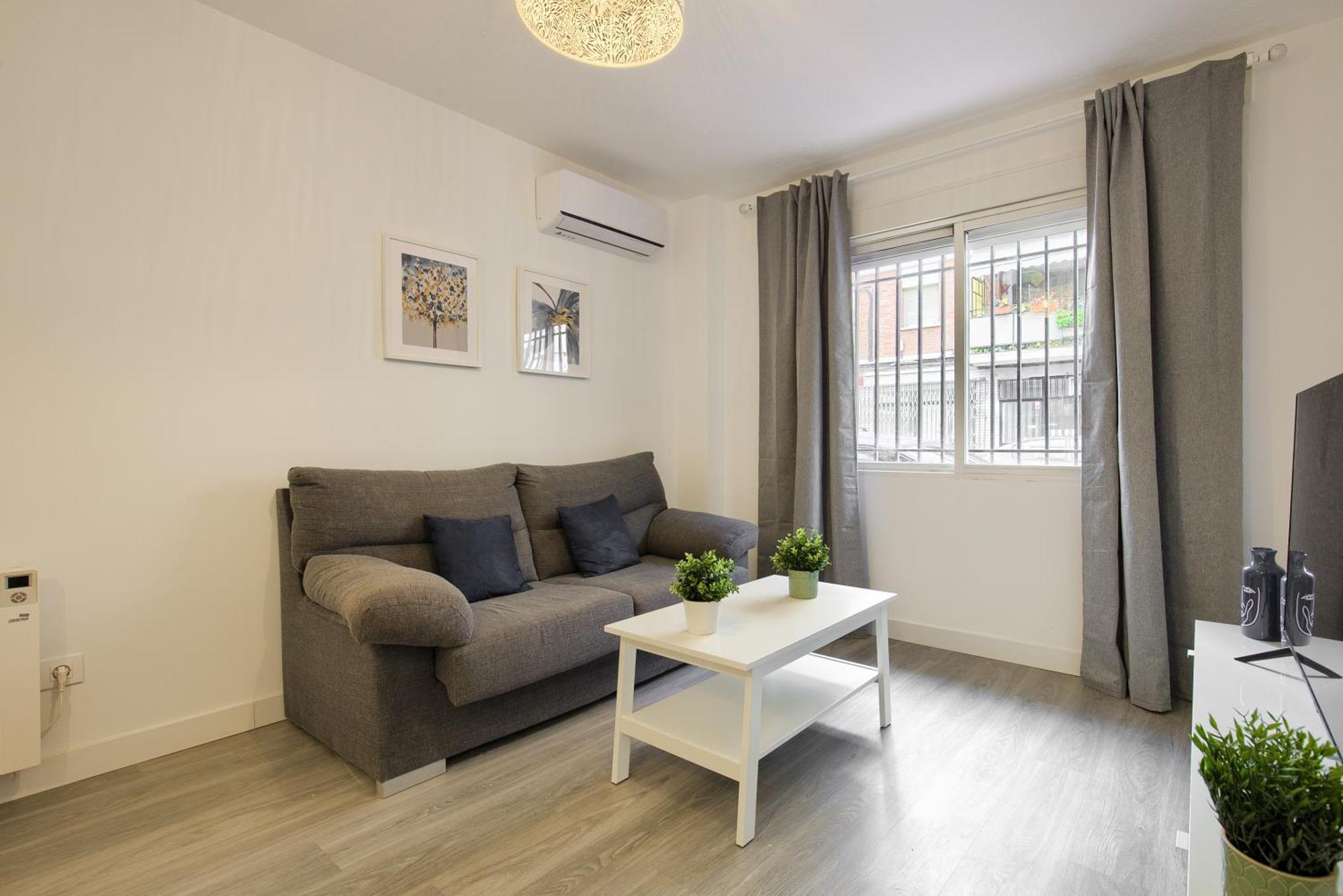 Apartamento San Isidro アルカラ・デ・エナレス エクステリア 写真