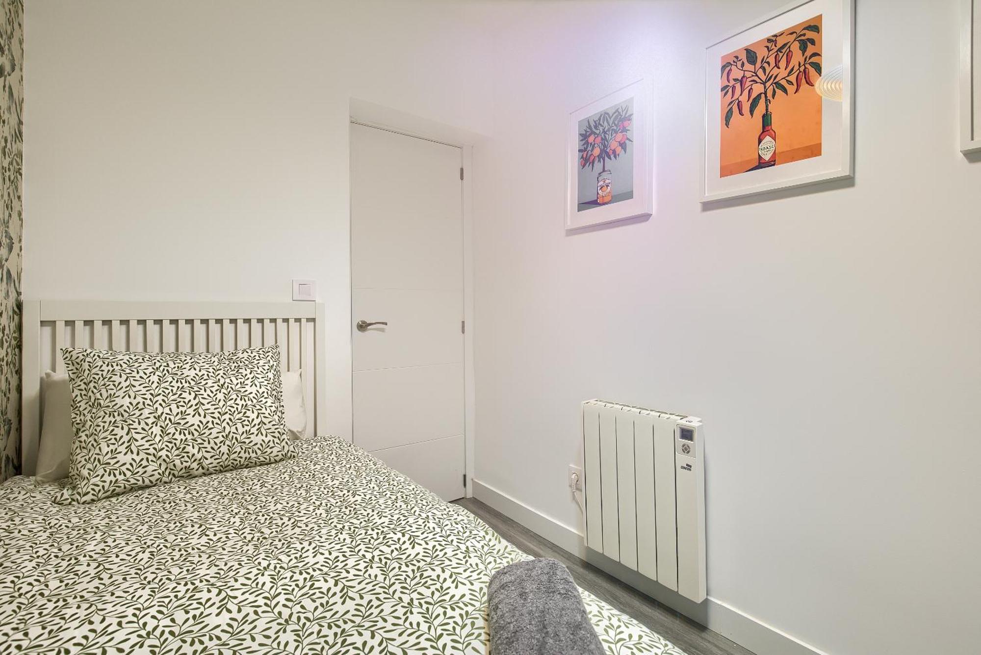 Apartamento San Isidro アルカラ・デ・エナレス エクステリア 写真