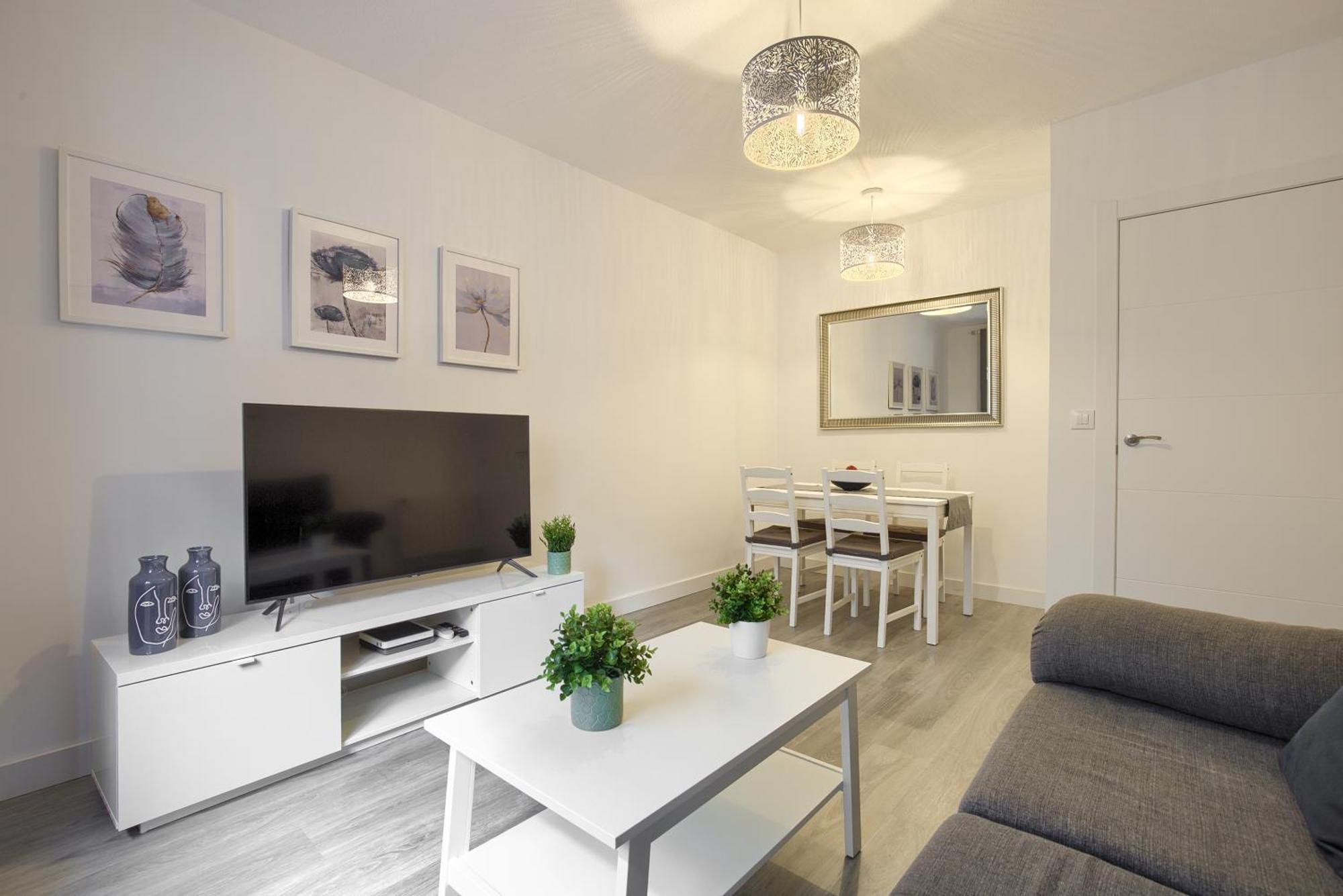 Apartamento San Isidro アルカラ・デ・エナレス エクステリア 写真